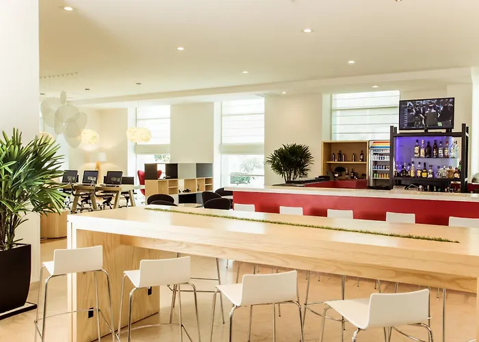 Fiesta Periferico Sur Hotel 4*
