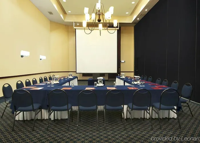 Hotel Fiesta Periferico Sur 4*