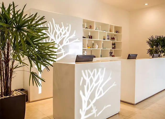 佩里费里克南费斯塔酒店  4*